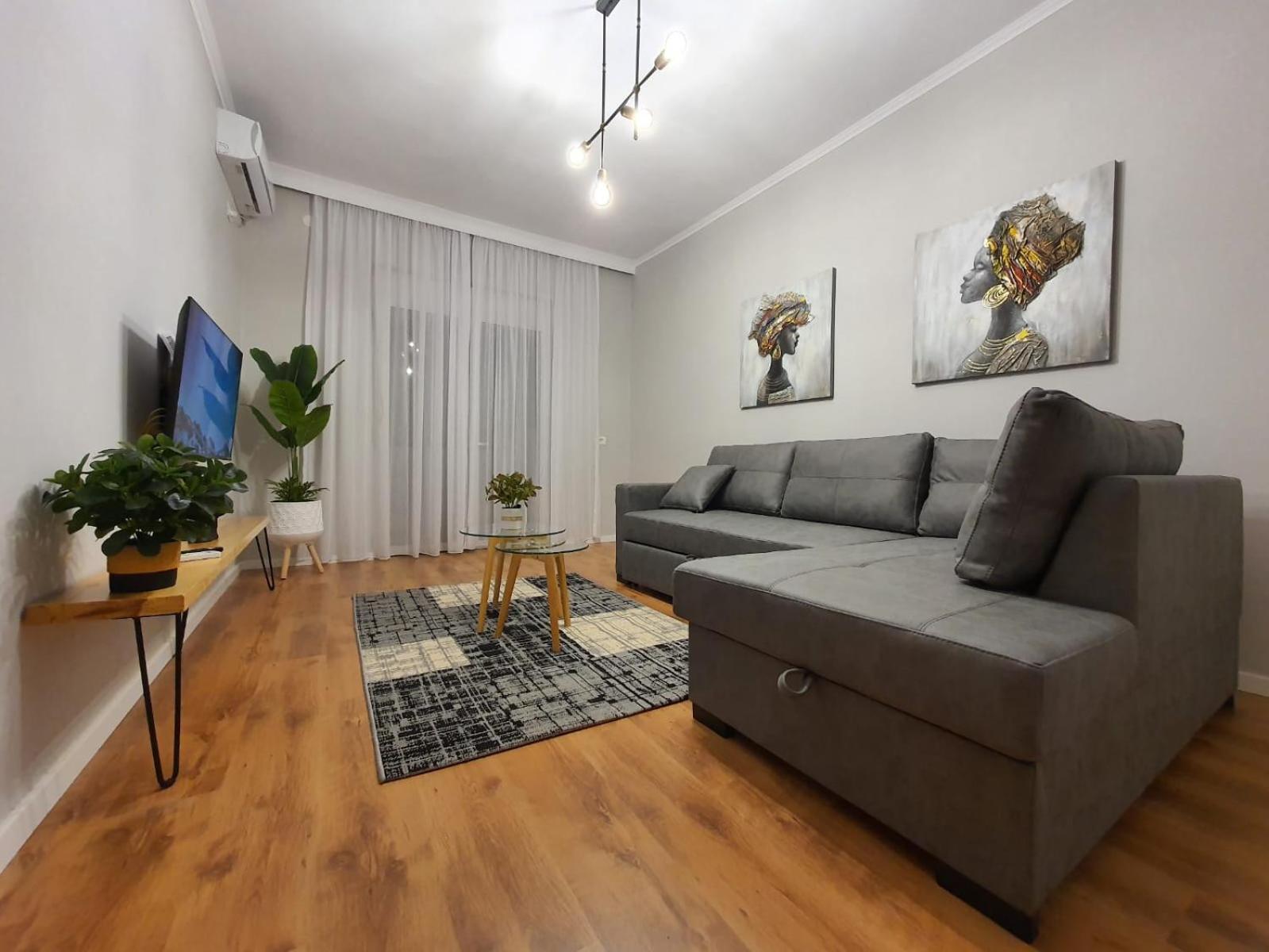 Center Of Tirana Enes'S Apartments מראה חיצוני תמונה