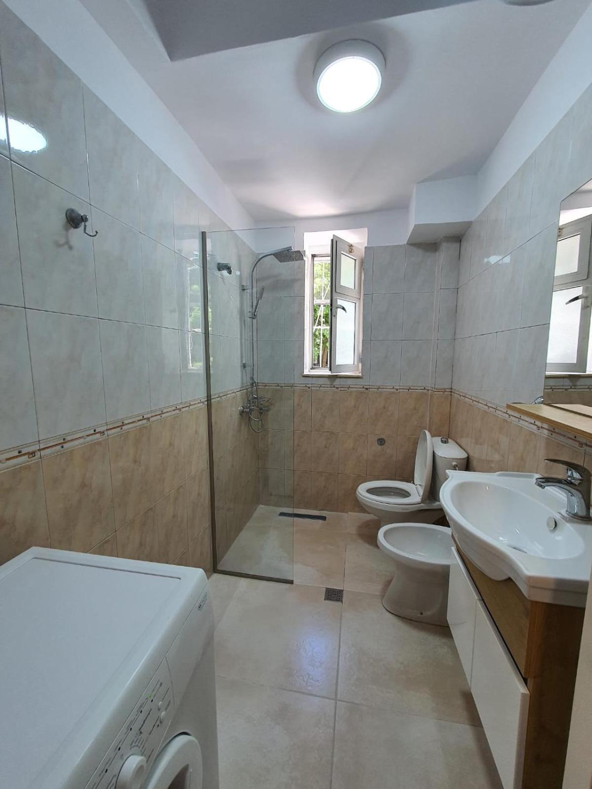 Center Of Tirana Enes'S Apartments מראה חיצוני תמונה